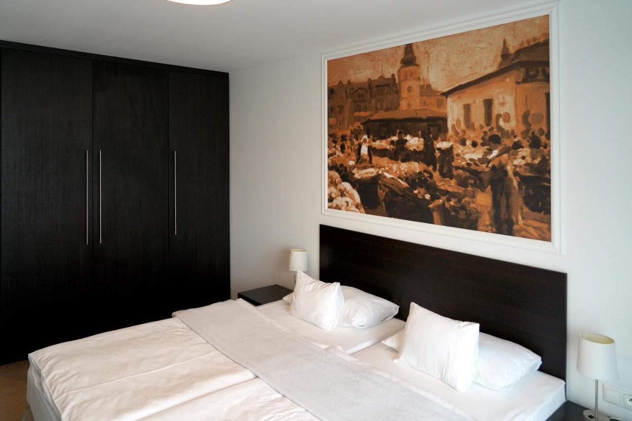 Hotel Mousson Michalovce Buitenkant foto