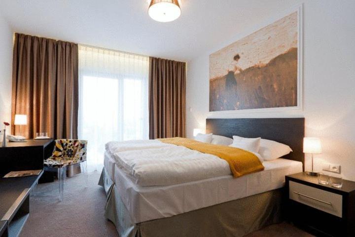 Hotel Mousson Michalovce Buitenkant foto