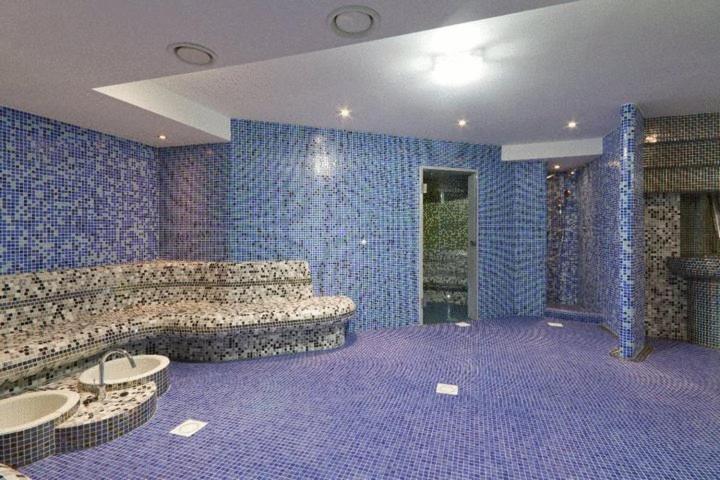 Hotel Mousson Michalovce Buitenkant foto