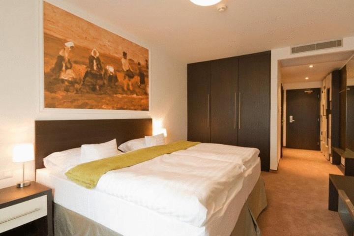 Hotel Mousson Michalovce Kamer foto